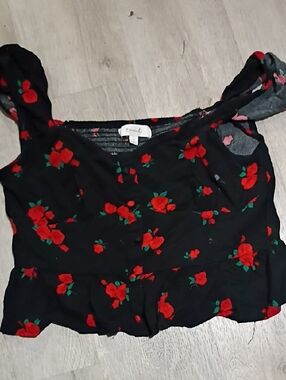 Black Floral Red Rose Cropped Tank Top
